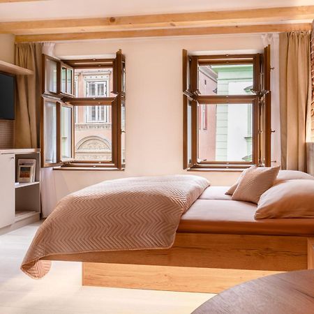 White Wolf Boutique Apartments Оломоуц Экстерьер фото